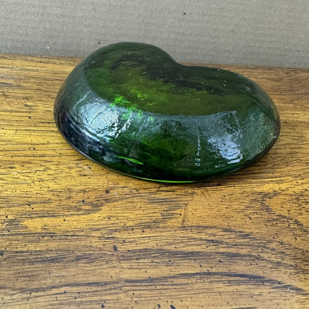 Vintage 70's Blenko Kidney Bean Art Glass Ashtray  Avocado Green‎ Heart - Picture 2 of 8